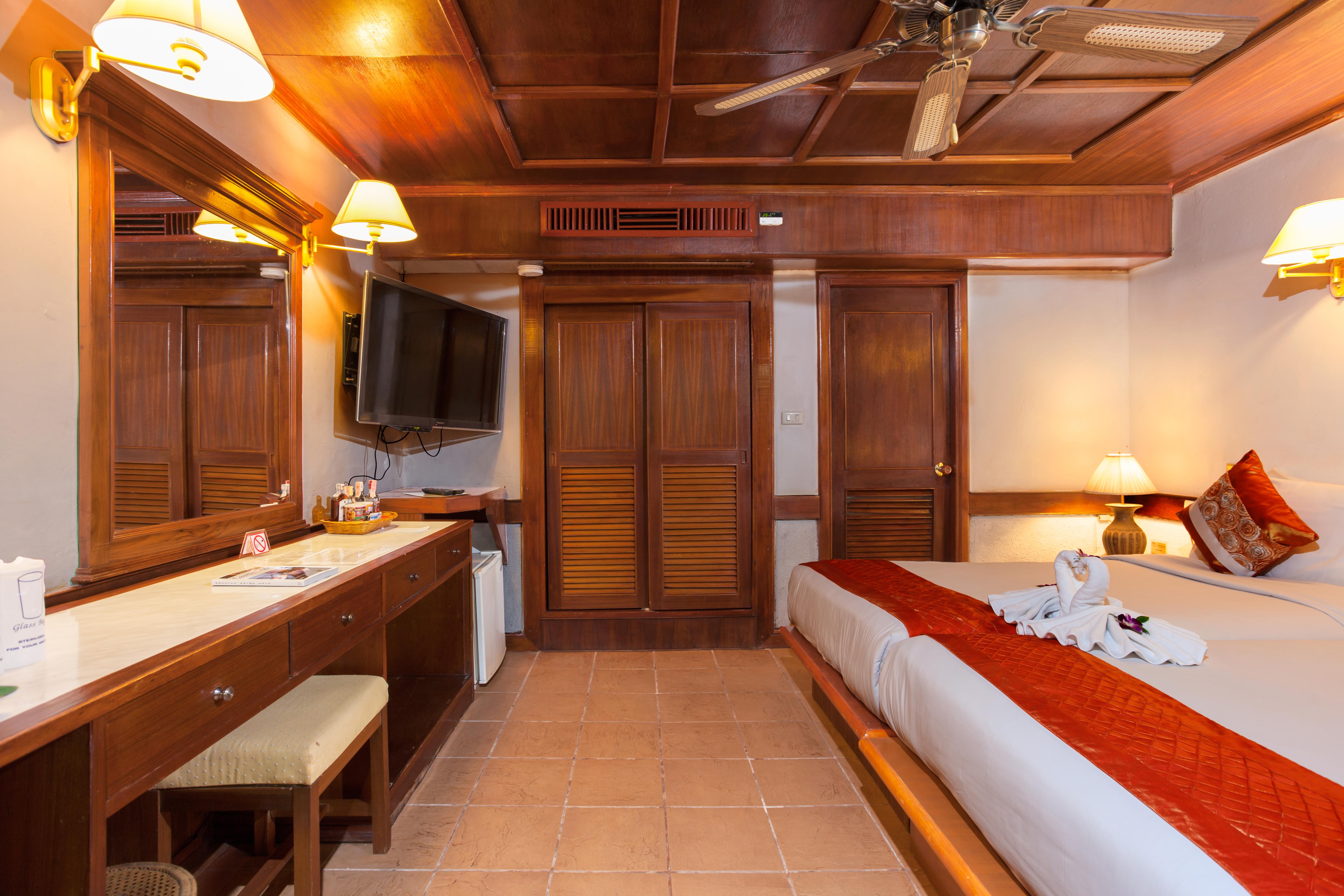 Tropica Bungalow Beach Hotel Patong Luaran gambar
