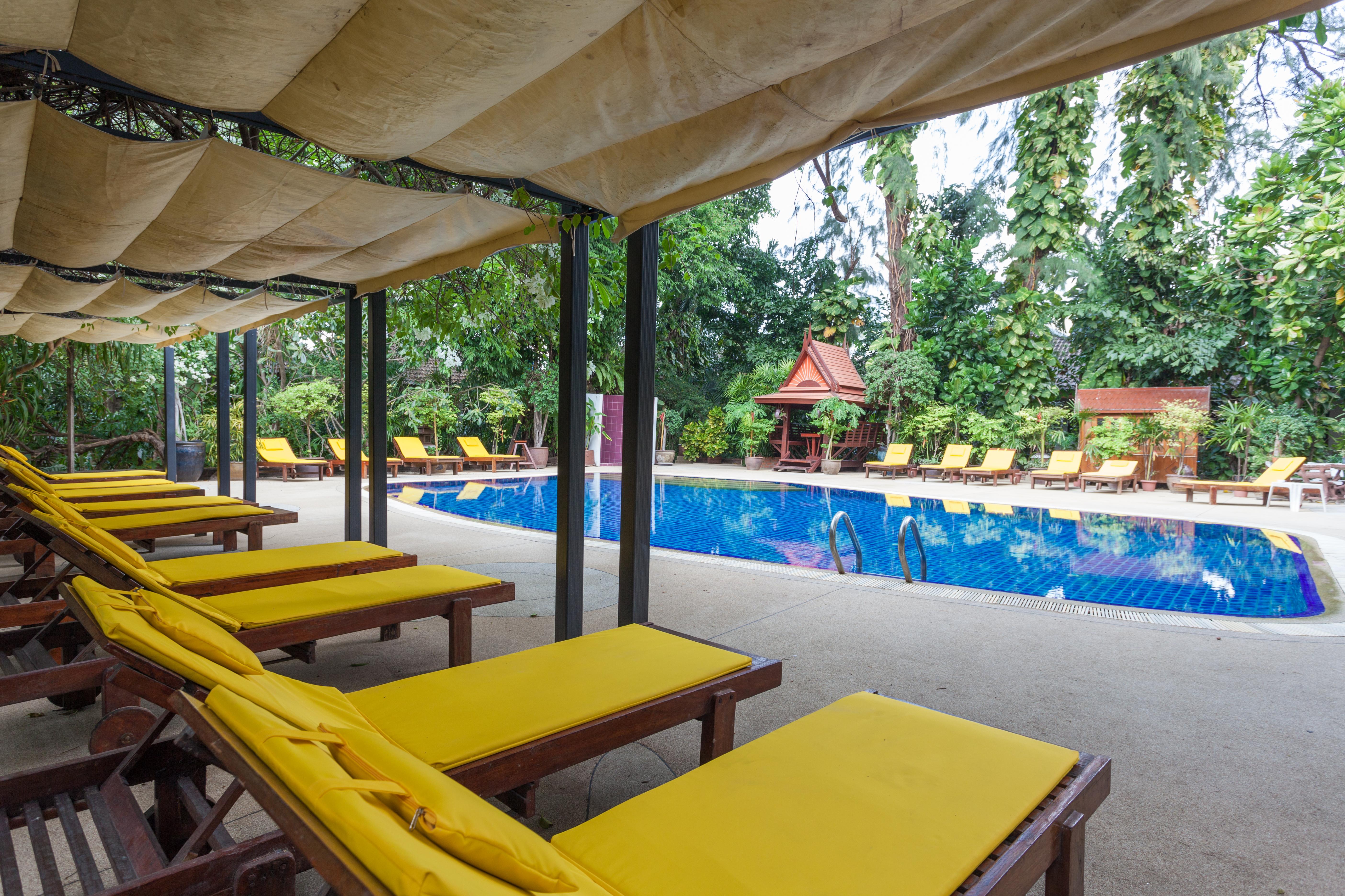 Tropica Bungalow Beach Hotel Patong Luaran gambar